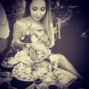 Meet your Posher, Laura